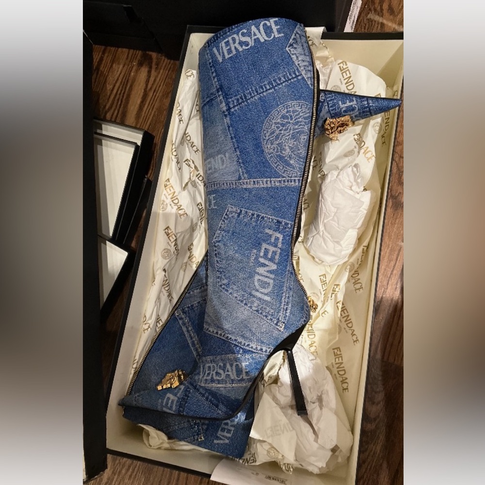 Versace fendace boots sz 5